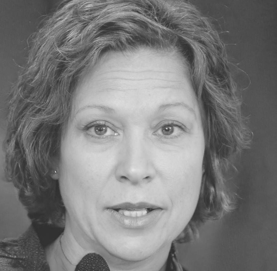 Dr. Sarah Müller - Finanzpsychologin und Budgetexpertin bei zelitharionix