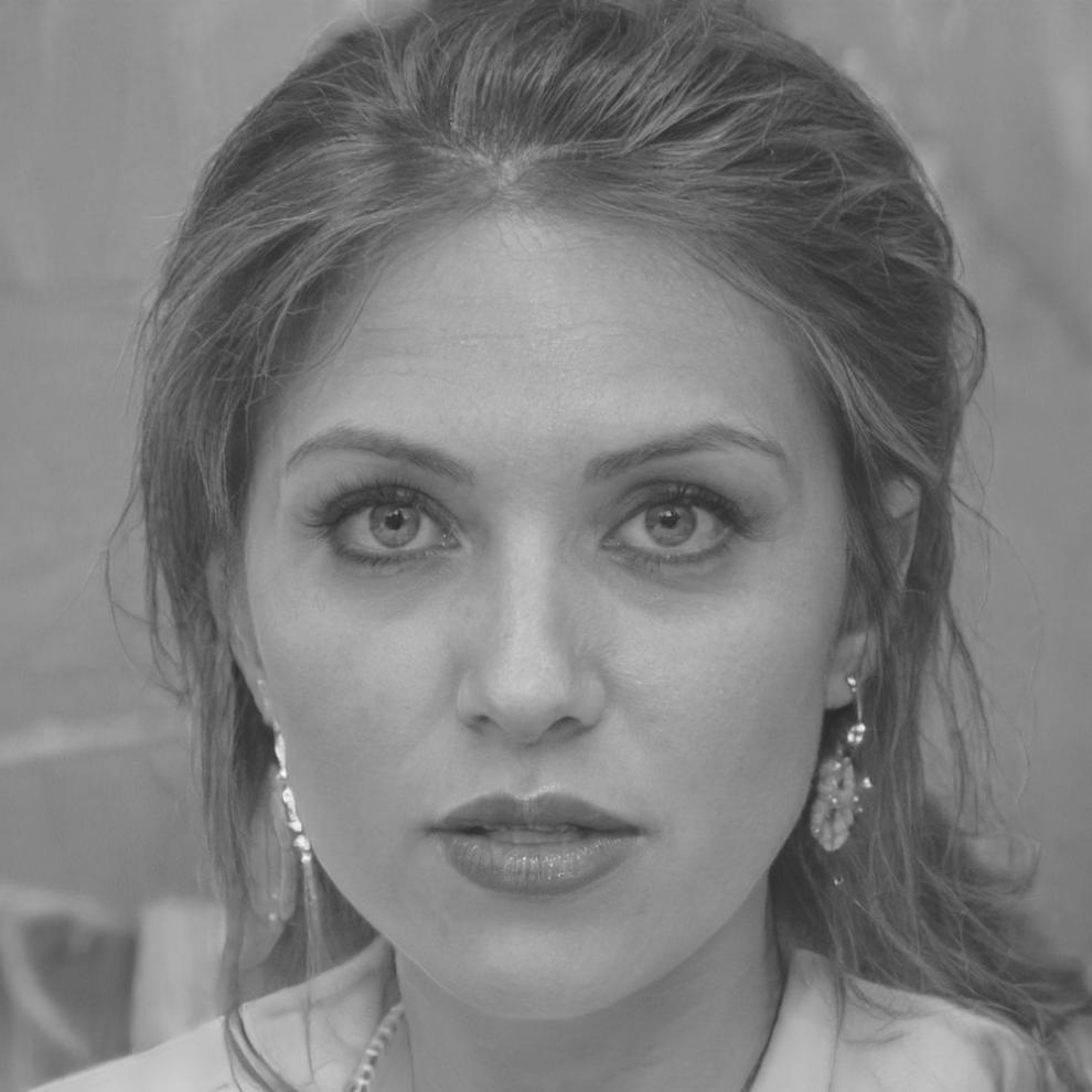 Profilbild einer erfolgreichen Absolventin